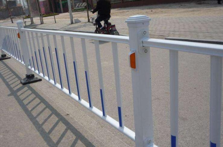 公路護欄工程案例